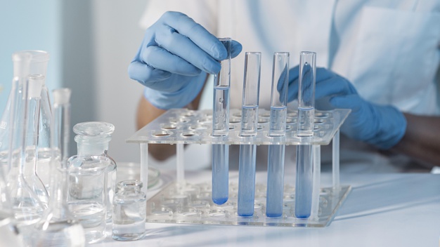 MENGENAL FUNGSI CHEMISTRY ANALYZER UNTUK LABORATORIUM